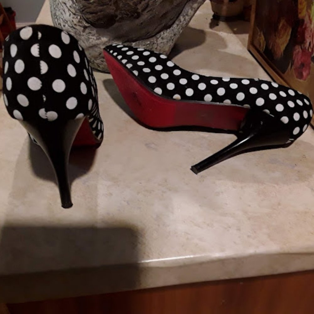 if carrini black and white polka dot heels size 8
